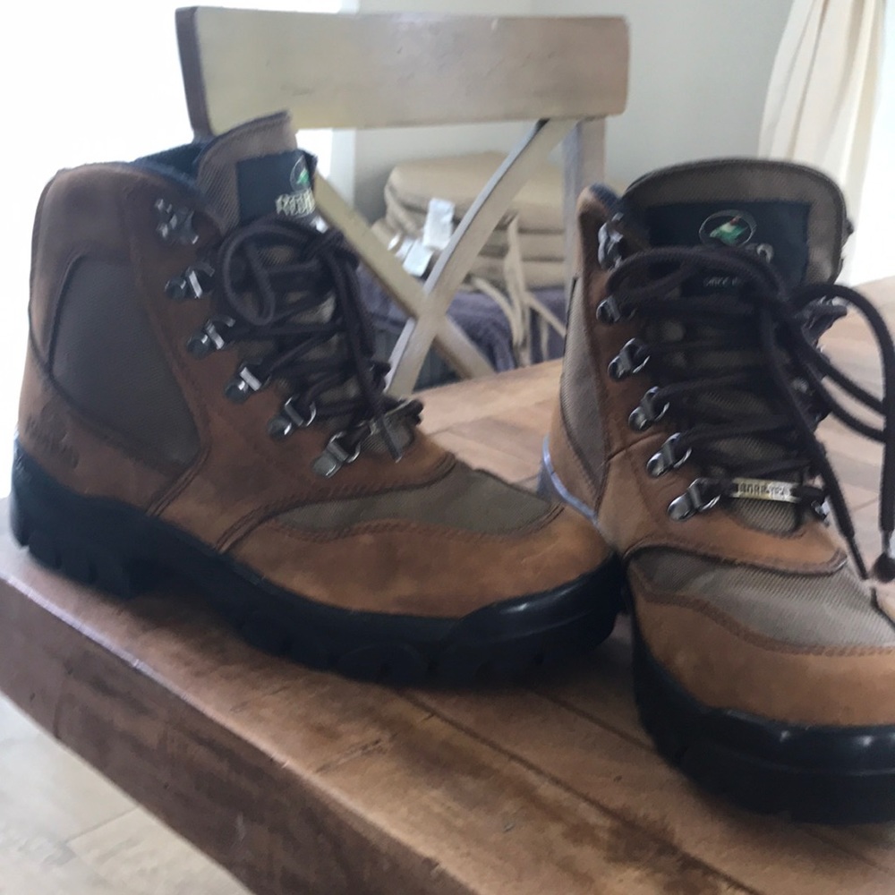 RED HEAD -  Men’s Hiking Boots Size 8M